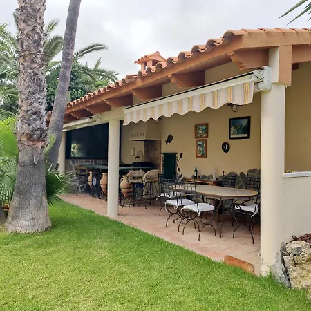 Casa Candelabro Daire L'Alfas del Pi